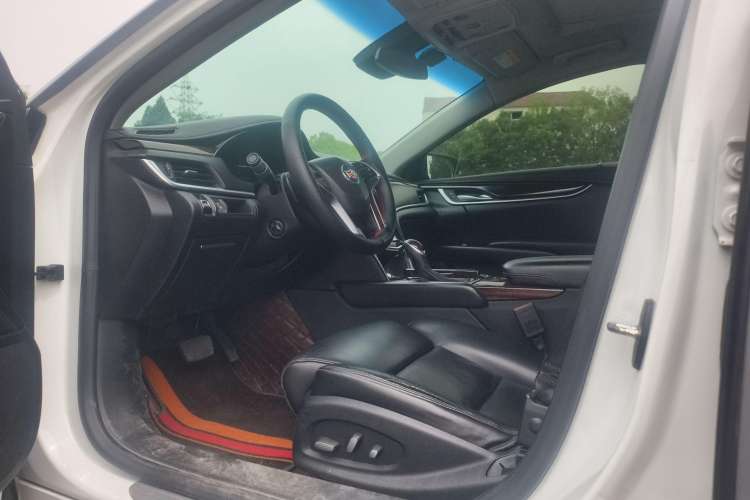 Used Cadillac XTS 2014 28T Luxury Model Interior 1