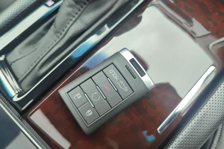 Used Cadillac XTS 2014 28T Luxury Model Interior 1