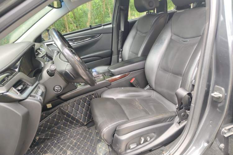 Used Cadillac XTS 2014 28T Platinum Edition Left Front Seat