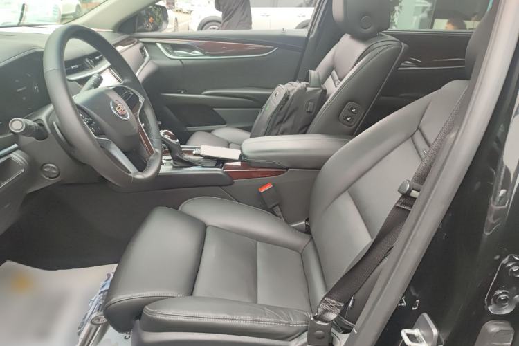 Used Cadillac XTS 2014 28T Luxury Model Left Front Seat