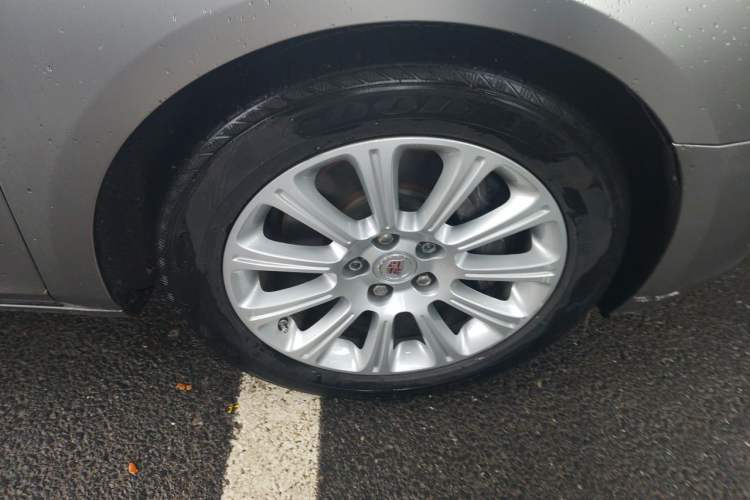 Used Cadillac XTS 2014 28T Comfort Version Right Front Wheel Hub