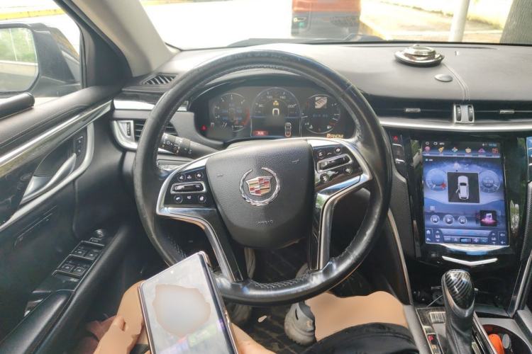 Used Cadillac XTS 2014 28T Platinum Edition Steering Wheel