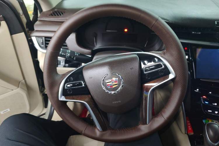 Used Cadillac XTS 2014 28T Comfort Version Steering Wheel