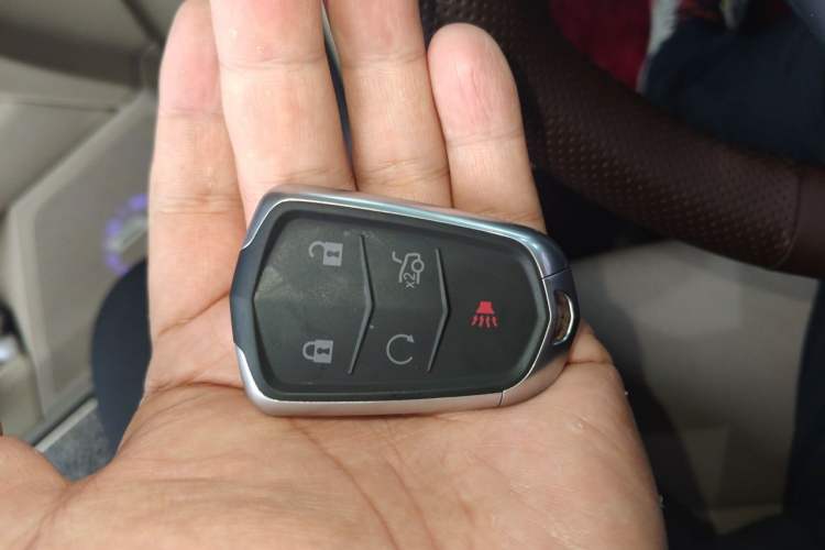 Used Cadillac XTS 2014 28T Comfort Version Vehicle Key