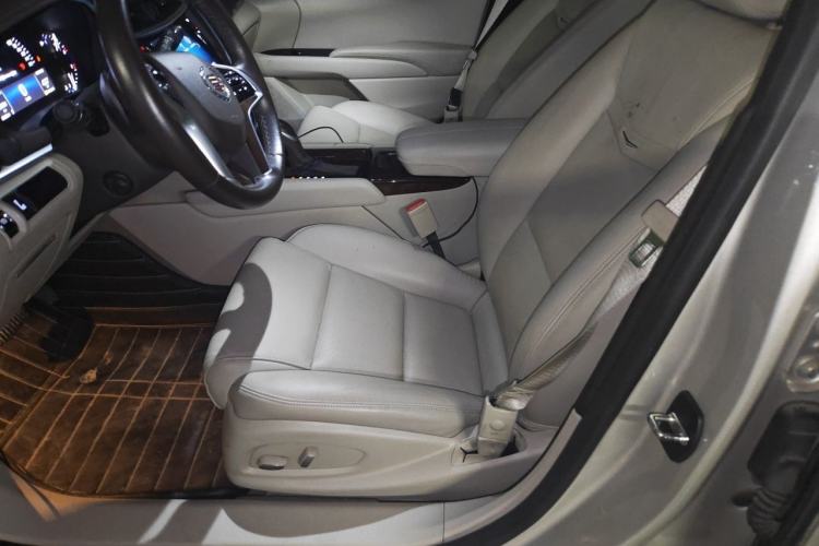 Used Cadillac XTS 2014 28T Comfort Version Left Front Seat