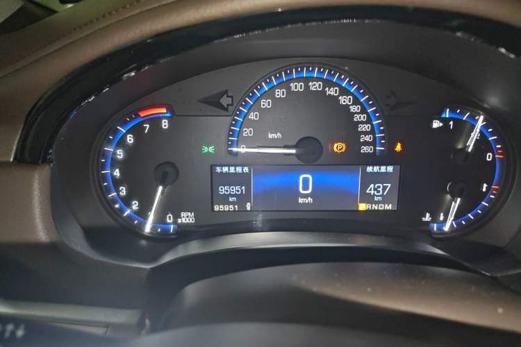 Used Cadillac XTS 2014 28T Comfort Version Odometer Close Up