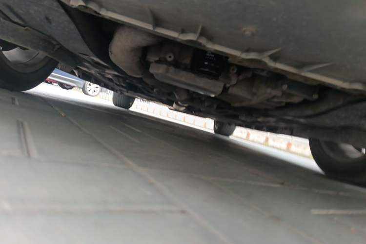 Used Cadillac XTS 2014 28T Comfort Version Chassis Front