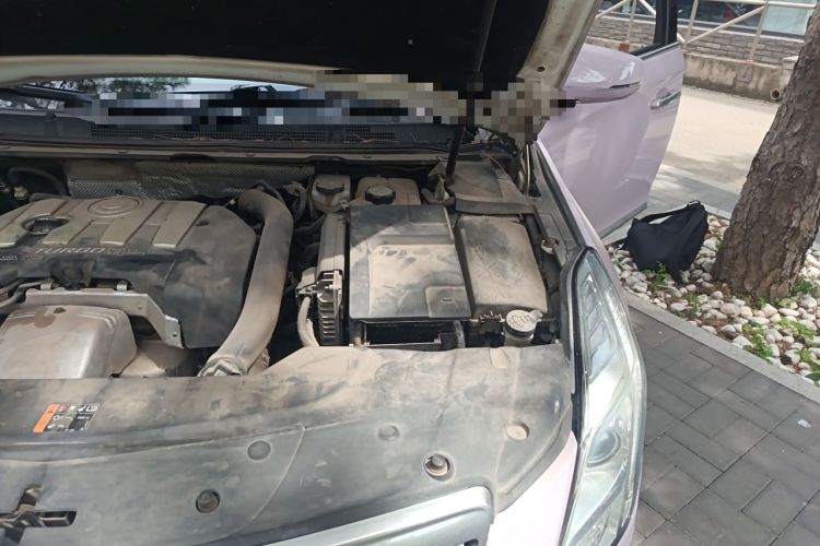 Used Cadillac XTS 2014 28T Comfort Version Engine Bay Left