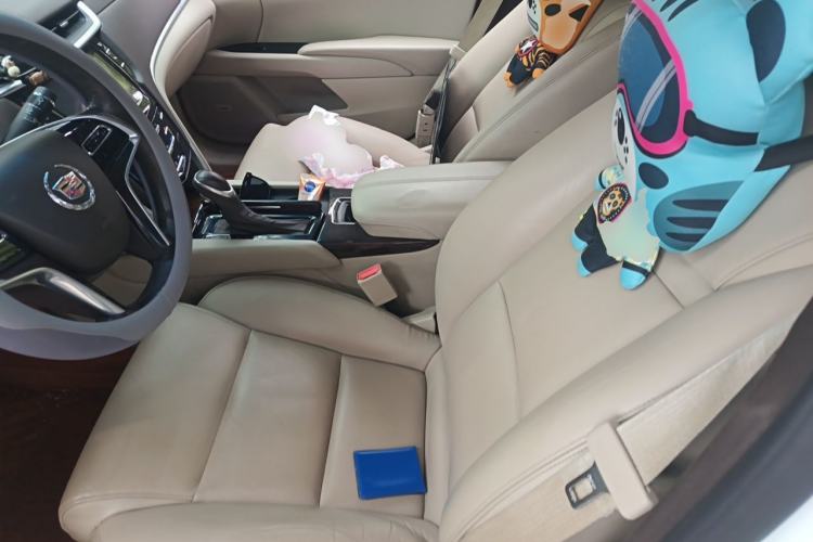 Used Cadillac XTS 2014 28T Comfort Version Left Front Seat