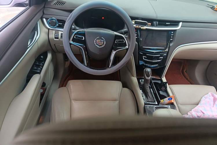 Used Cadillac XTS 2014 28T Comfort Version Steering Wheel