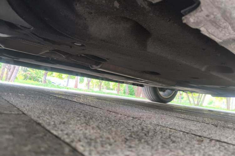Used Cadillac XTS 2014 28T Comfort Version Chassis Front Left