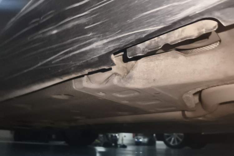 Used Cadillac XTS 2014 28T Luxury Model Chassis Rear Left