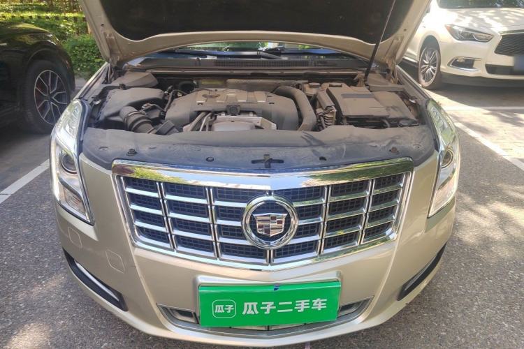 Used Cadillac XTS 2014 28T Comfort Version Engine Bay