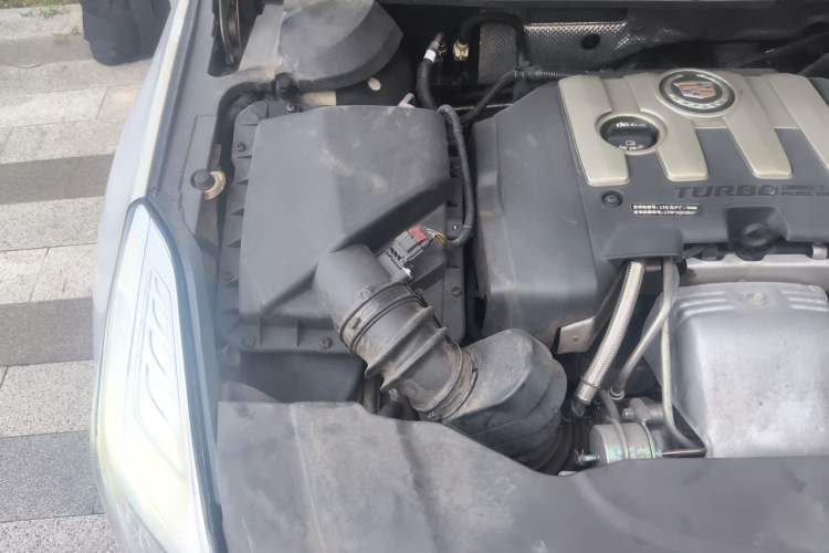 Used Cadillac XTS 2014 28T Comfort Version Engine Bay Right