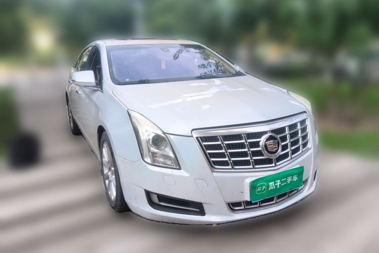 Used Cadillac XTS 2014 28T Comfort Version Front Right 45 Deg