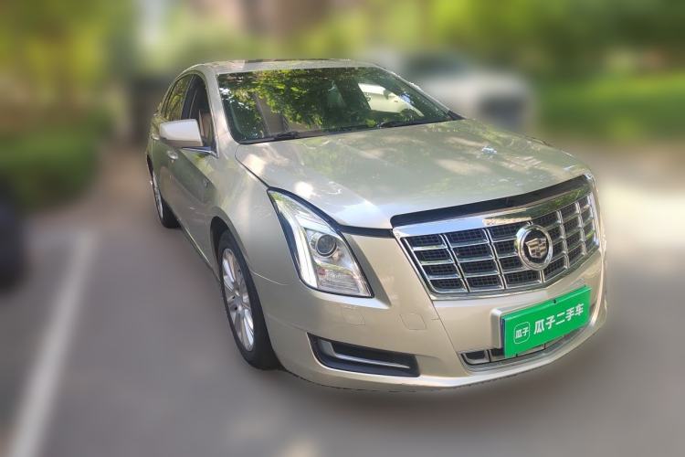 Used Cadillac XTS 2014 28T Comfort Version Front Right 45 Deg