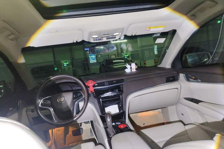 Used Cadillac XTS 2014 28T Comfort Version Headliner