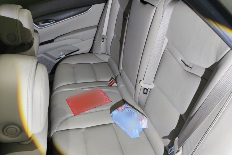 Used Cadillac XTS 2014 28T Comfort Version Left Rear Seat