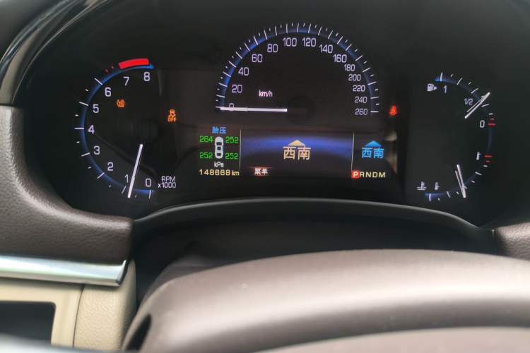 Used Cadillac XTS 2014 28T Comfort Version Odometer Close Up