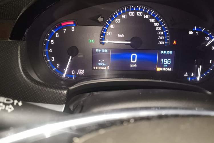 Used Cadillac XTS 2014 28T Luxury Model Odometer Close Up