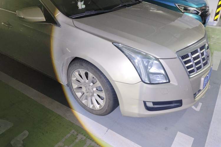 Used Cadillac XTS 2014 28T Comfort Version Right Front Headlight