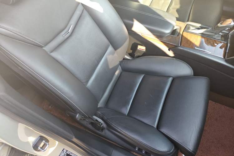 Used Cadillac XTS 2014 28T Luxury Model Right Front Seat
