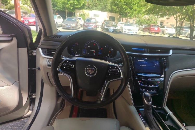 Used Cadillac XTS 2014 28T Comfort Version Steering Wheel