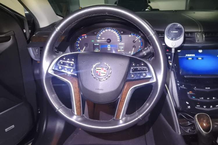 Used Cadillac XTS 2014 28T Luxury Model Steering Wheel