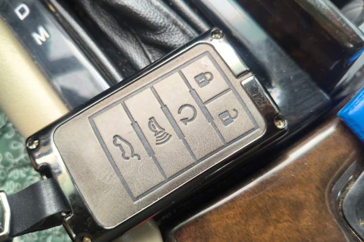 Used Cadillac XTS 2014 28T Comfort Version Vehicle Key