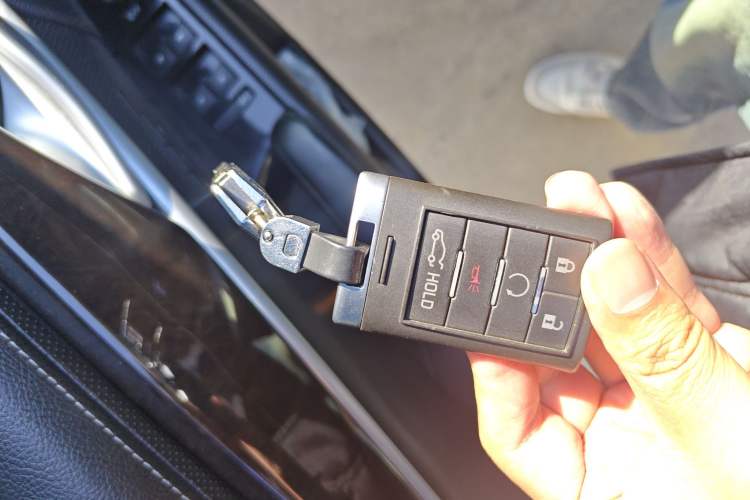 Used Cadillac XTS 2014 28T Luxury Model Vehicle Key
