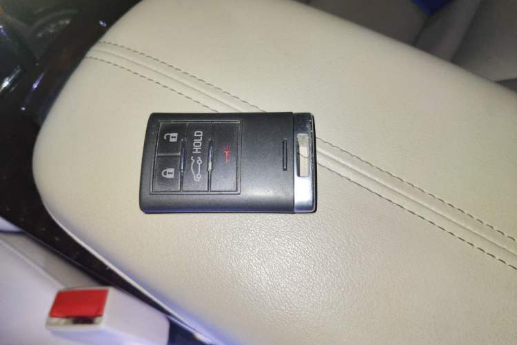 Used Cadillac XTS 2014 28T Comfort Version Vehicle Key