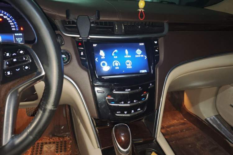 Used Cadillac XTS 2014 28T Elite Edition Audio And AC Panel
