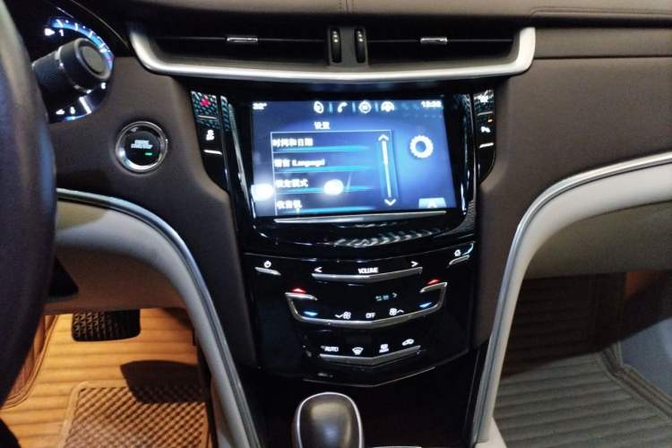 Used Cadillac XTS 2014 28T Comfort Version Audio And AC Panel