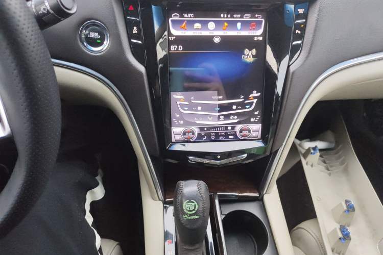 Used Cadillac XTS 2014 28T Comfort Version Audio And AC Panel