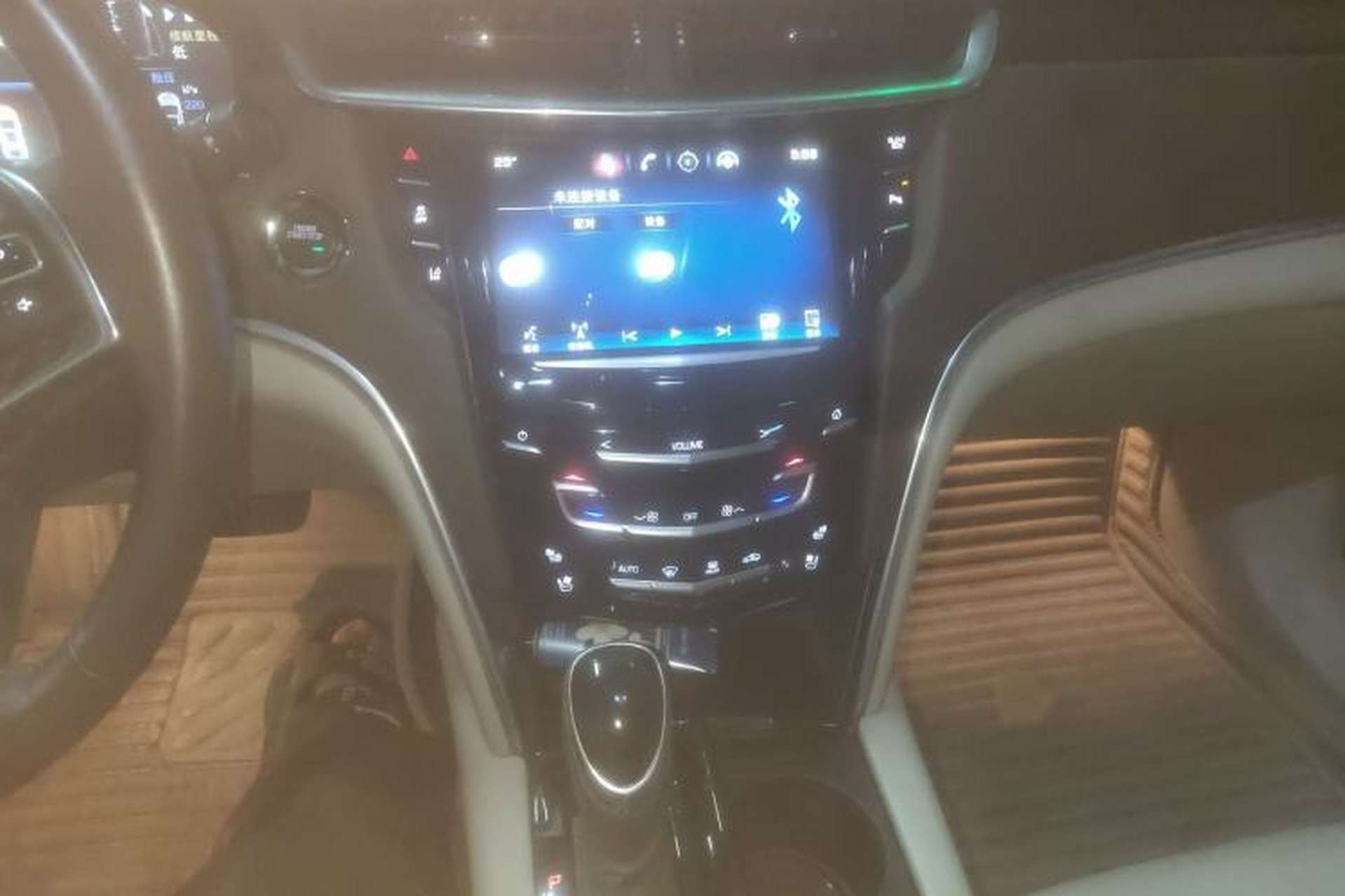 Used Cadillac XTS 2014 28T Platinum Edition Audio And AC Panel