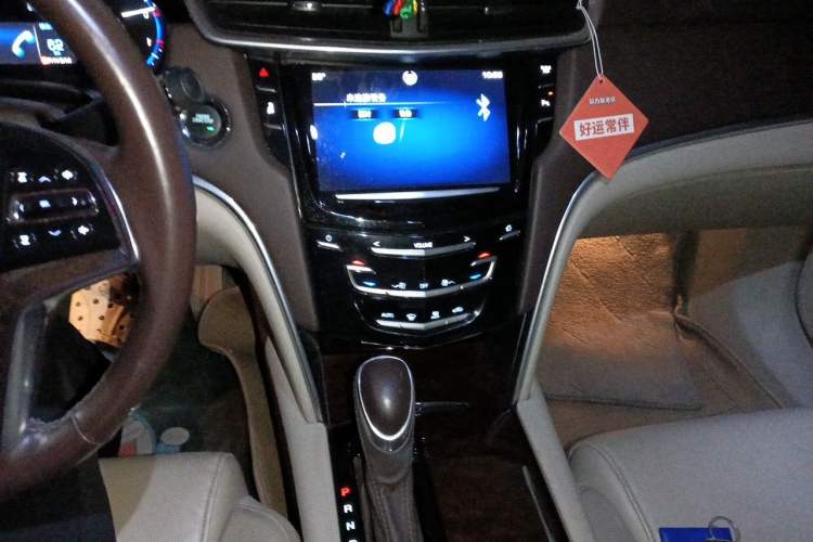 Used Cadillac XTS 2014 28T Comfort Version Audio And AC Panel