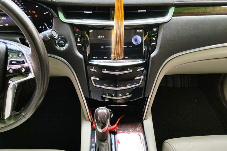 Used Cadillac XTS 2014 28T Elite Edition Audio And AC Panel