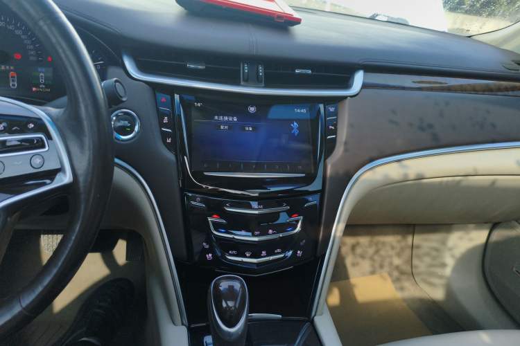 Used Cadillac XTS 2014 28T Luxury Model Audio And AC Panel