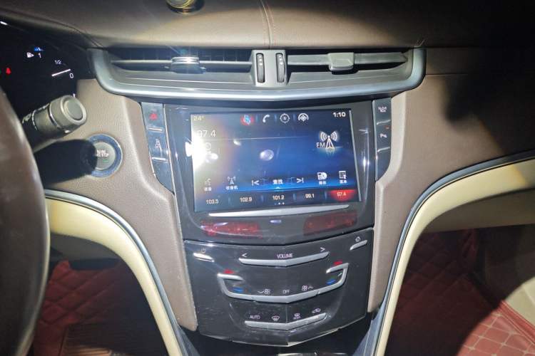 Used Cadillac XTS 2014 28T Comfort Version Audio And AC Panel