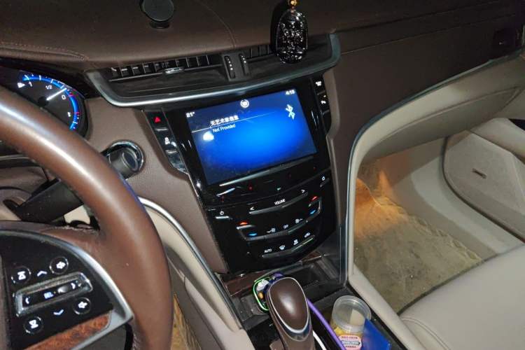 Used Cadillac XTS 2014 28T Comfort Version Audio And AC Panel