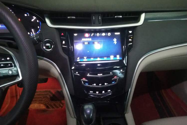Used Cadillac XTS 2014 28T Comfort Version Audio And AC Panel