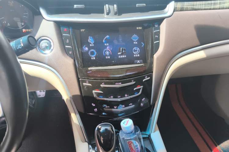 Used Cadillac XTS 2014 28T Platinum Edition Audio And AC Panel