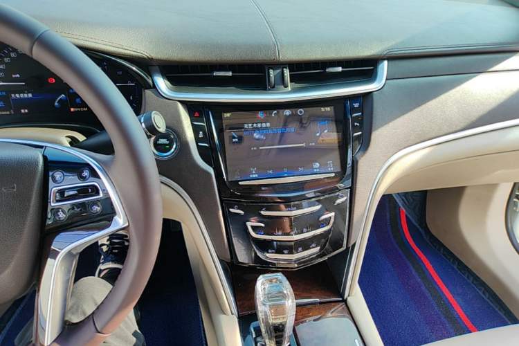 Used Cadillac XTS 2014 28T Comfort Version Audio And AC Panel