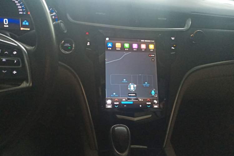 Used Cadillac XTS 2014 28T Comfort Version Center Console