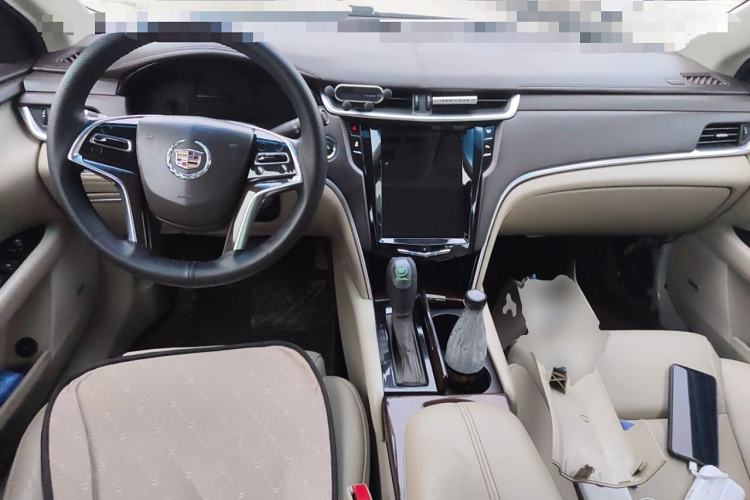 Used Cadillac XTS 2014 28T Comfort Version Center Console