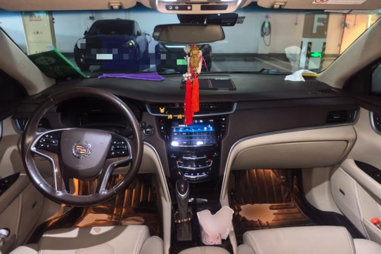 Used Cadillac XTS 2014 28T Comfort Version Center Console