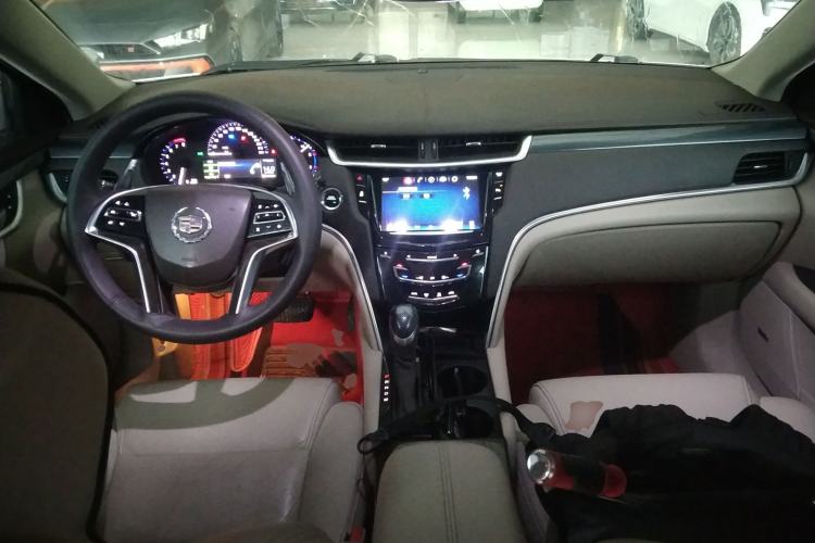 Used Cadillac XTS 2014 28T Comfort Version Center Console