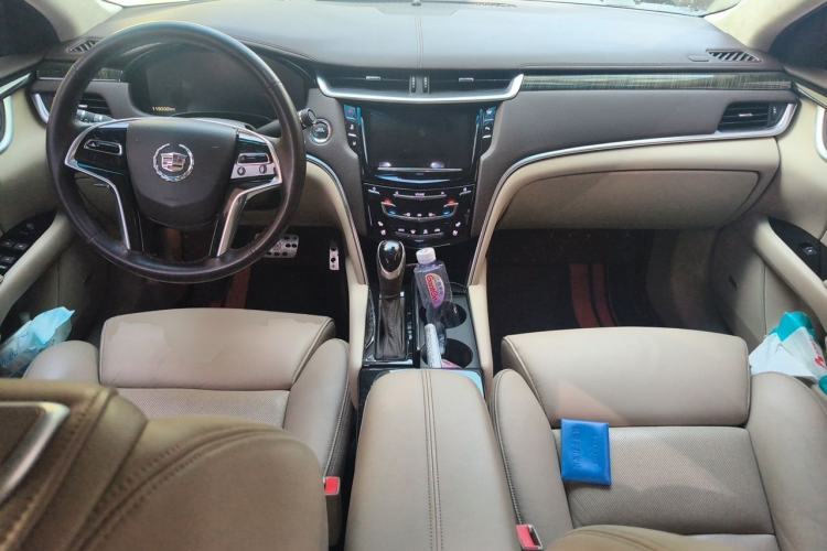 Used Cadillac XTS 2014 28T Platinum Edition Center Console