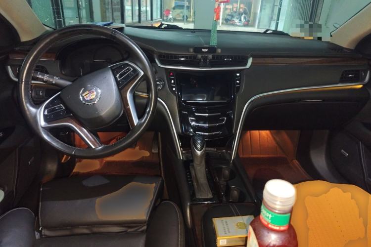 Used Cadillac XTS 2014 28T Luxury Model Center Console