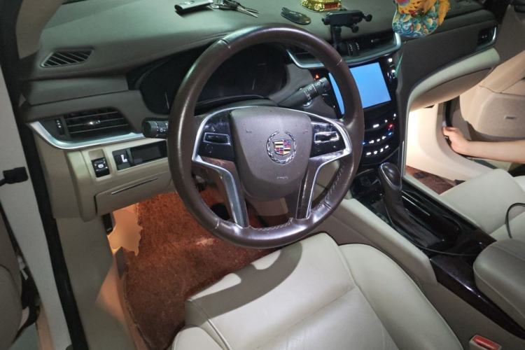 Used Cadillac XTS 2014 28T Comfort Version Center Console